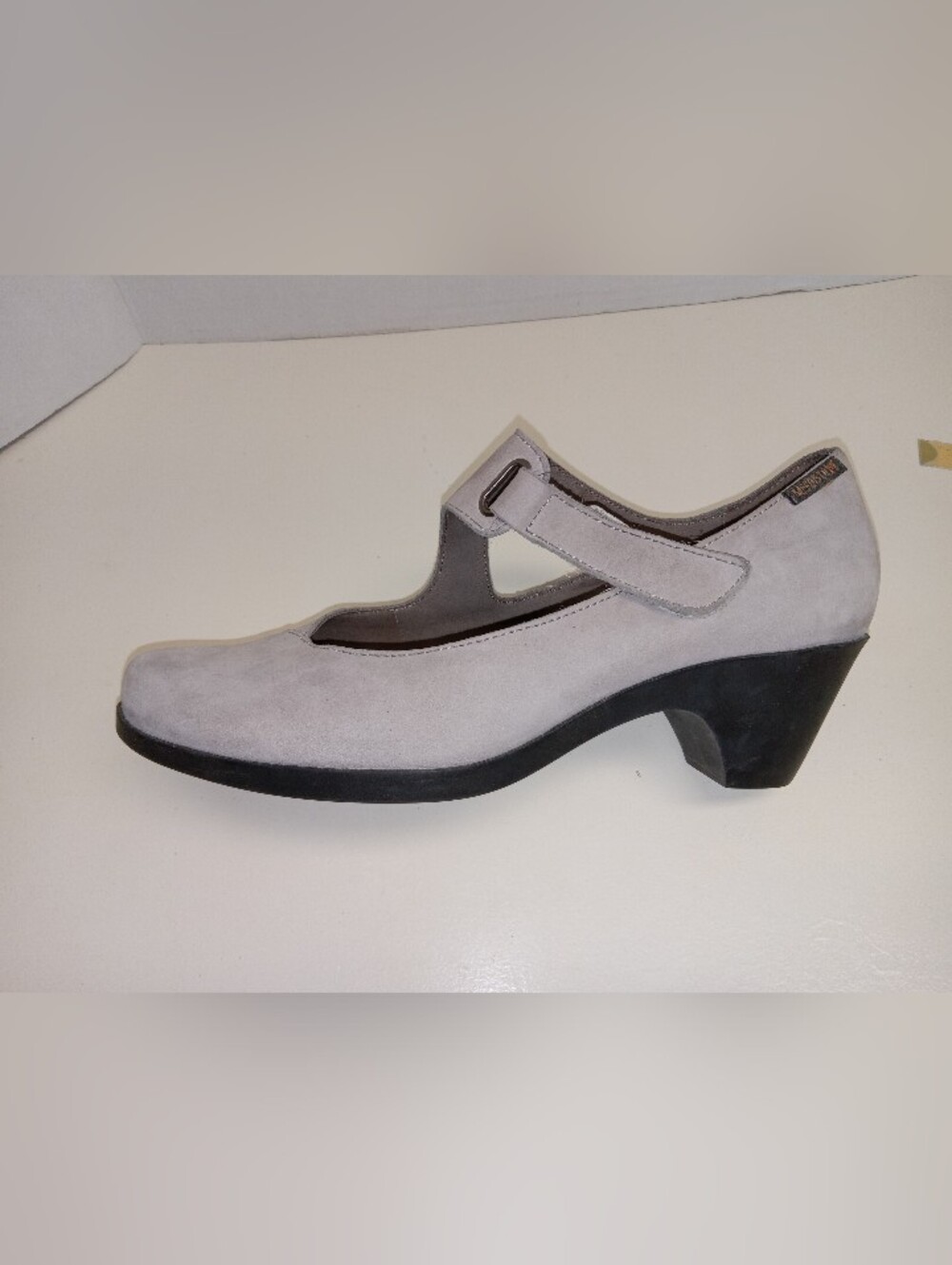 Mephisto Gray Nubuck Heels Made in France Size 7.5
